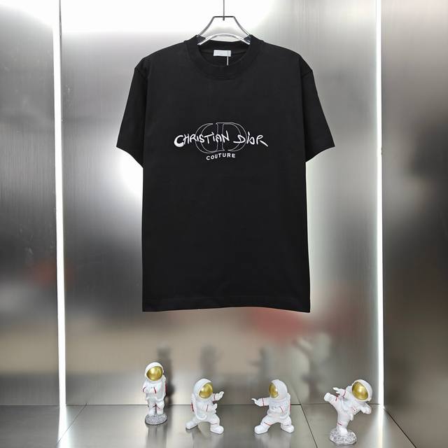 迪奥 Dior 2025春夏新款男女同款短袖T恤！ 定制专属300克重双纱纯棉面料 定制原版工艺螺纹车工 刺绣工艺设计 颜色：黑色 白色 尺码：S-2Xl