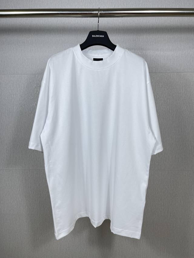 实拍图 顶级版本.官网品质 Balenci*Ga 巴黎#后领罗纹刺绣字母.成衣复古磨烂做旧短袖T恤#砖柜同步 面料采用巴黎Zp定织定染全棉双纱。克重260克，布