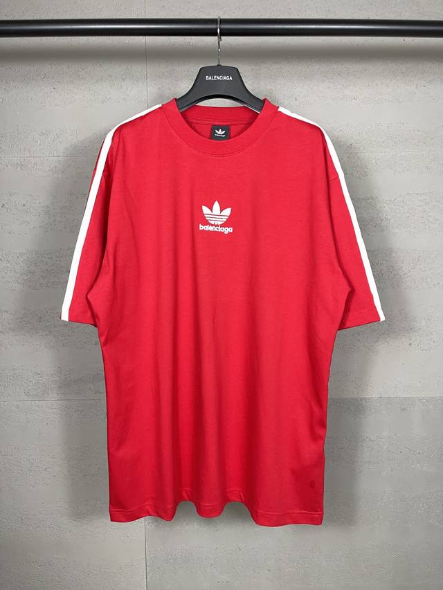实拍图 顶级版本.官网品质 Balenci*Ga 巴黎联名Adidas阿迪达斯三叶草三条纹Logo绣花短袖T恤# 面料采用巴黎Zp定织定染全棉双纱。克重260克