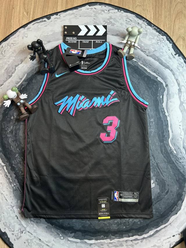 款号：S3 Nike迈阿密热火队城市版韦德3号篮球球衣 代购正品，原版开发 1:1复刻 高端定制全网独家！顶级品质！ 定制原版辅料，全新定制无感水印领标，定制N