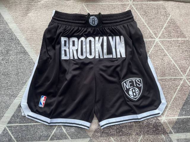 款号：K17 顶级刺绣版本 Nike X Nba 官网同步新款“球裤”上新！ 耐克Nlke Nba布鲁克林篮网队 “地球是平的”德鲁大叔凯里.欧文City 音乐