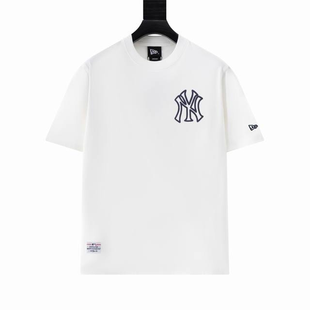 款号Ys127 New Era ×Mlb 纽亦华绣圆领T恤 男女同款，面料260G双纱纯棉！～合身的廓形剪裁，落肩袖设计，简约基础百搭不挑人，上身简洁利落，不起