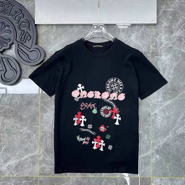 款号Ys19 欧货新款圆领纯棉彩色十字架梵文印花Ch宽松百搭短袖T恤采用定制面料丶1比1配色罗纹丶环保印花。立体感满满的丶250克高克重纯棉面料，细节更佳完美，