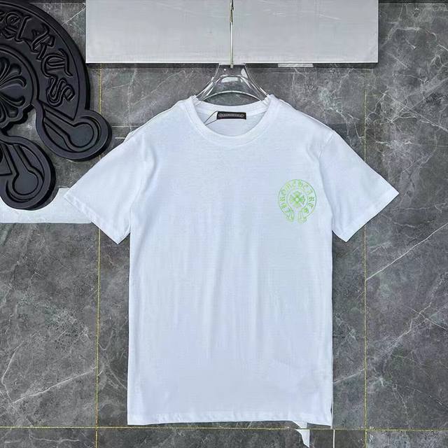 款号Ys13 新款Ch马蹄圈后背印花轻奢短袖T恤男Ins休闲百搭十字架男款 采用250克双纱纯棉面料 .高克重。1：1版型。官网同步黑白两色S-Xl