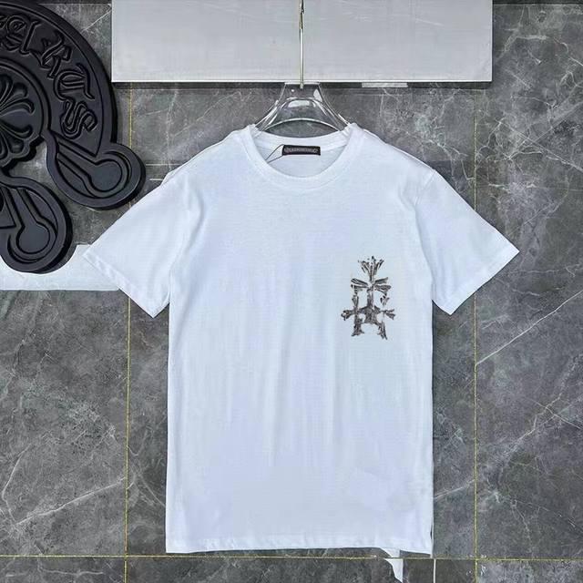 款号Ys46 克罗黑白经典款短袖T恤采用定制面料丶1比1配色罗纹丶环保印花。无味色彩鲜艳丶250克高克重纯棉面料黑白色 S-Xl