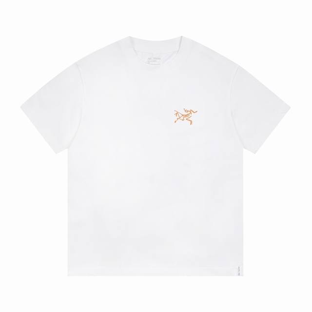 款号Ys83 Arc’Teryx始祖鸟Arc24Ss网格印花短袖 采用32支双纱，260克纯棉面料，胸前小鸟高端工艺印花，后背网格加小鸟印花，上身透气，绝不起球