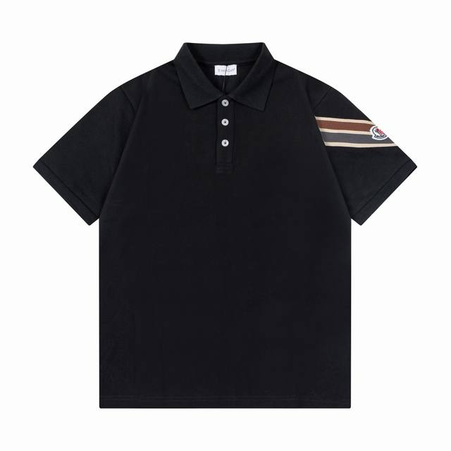 隔天到 Moncler 蒙口 手袖织带徽章拼织2025新款 轻奢主义 280克定制小标字母Logo 男女同款 休闲Polo衫 定制珠地面料 领标吊牌主唛三标齐全