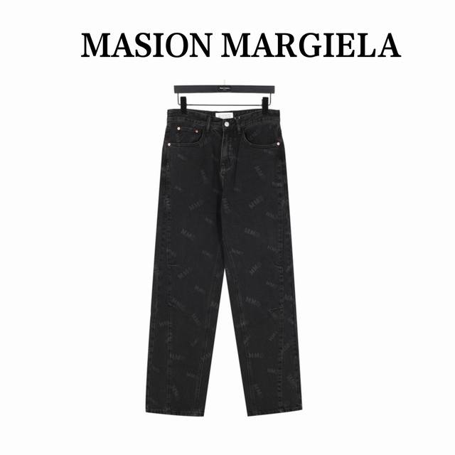 Margiela 马吉拉满印Logo牛仔裤 今年为止做的最牛逼的牛仔裤，重度水洗工艺，暗藏玄机的细节非常多，这次主推的裤子无论是版型还是上身都太完美，不如去做2