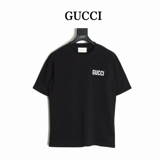 Gucci 古驰 25Ss 硅胶小字母短袖T恤 面料采用定制240G 26支特滑双股精棉平纹高密无尘全棉布料。前幅高密度加厚，走线平整，代工品质，全套定制辅料。