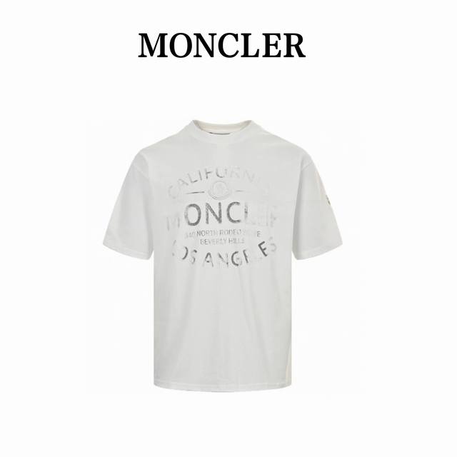 Moncler 蒙口 24Ss 斑驳做旧渐变字母印花短袖 专柜定制40支双纱精梳纯棉面料，水洗后成衣克重高达300G爽滑手感，不易缩水变形，质感满满。采用弹力胶