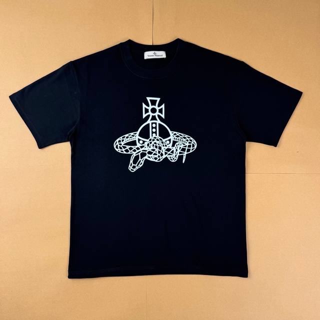 R18# Vivienne Westwood Fw24 蛇年限定 Logo印花圆领宽松套头短袖T恤 面料：260G双纱面料，不变型不起球 辅料；全套辅料定制；1