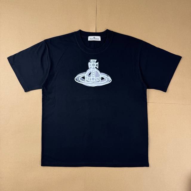R14# Vivienne Westwood 纯色圆领短袖T恤 男女同款 黑白色 面料：260G双纱面料，不变型不起球 辅料；全套辅料定制；1:1版本 颜色：黑