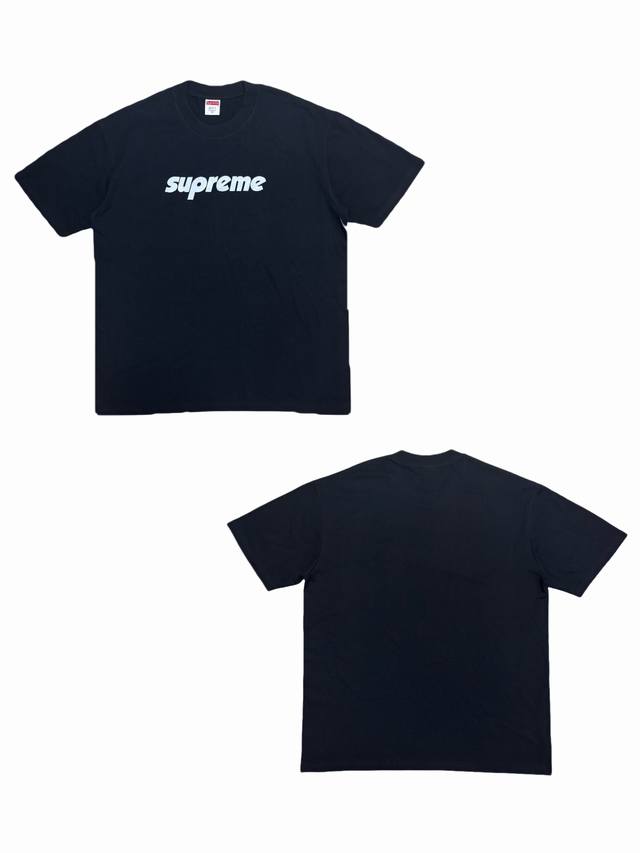 Su179# Supreme Logo圆领宽松短袖美式潮流T恤 男女同款 采用圆筒无缝工艺 原版工艺 衣服侧面没有缝合骨位 鉴定重点 面料：全都订织定染，260