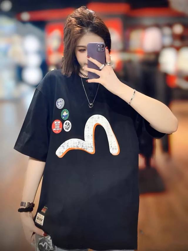 上新， Evisu福神2025新款男士徽章海鸥字母T恤短袖 颜色：黑 尺码：S-Xxl S码 肩宽44 胸围96 衣长68 适合身材100-120斤 M码 肩宽