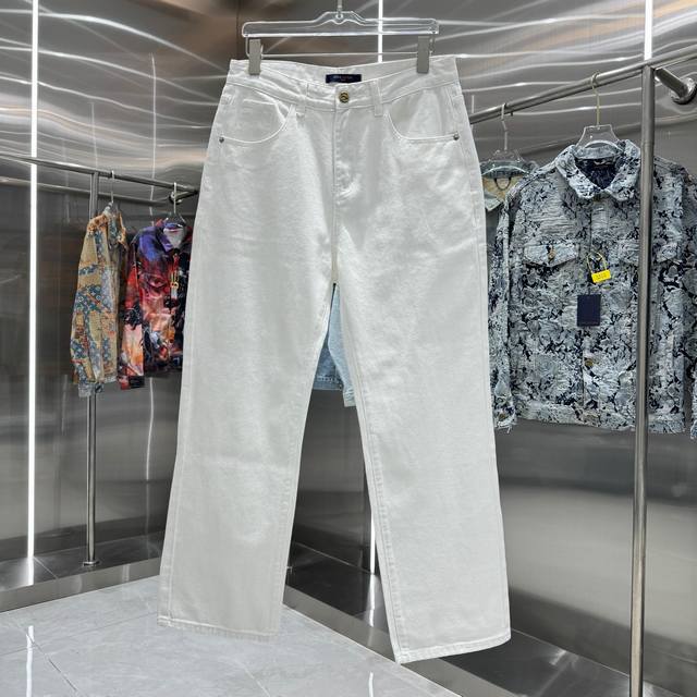 Lv 路易 25新品 后口袋字母Logo牛仔裤！特定最新品牌皮标 重磅单品~私渠稀有臻品 客供五金辅料 进口客供定织牛仔棉布面料,时尚又个性 超级百搭好看的一款