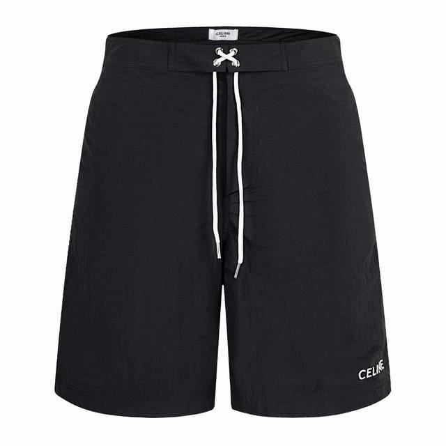 独家供应 Celine 百慕大字母印花短裤 面料采用尼龙定制而成具有较高的弹性 能够迅速恢复到原来的形状 这使得尼龙短裤在保持舒适度的同时 也具有较好的贴合性和
