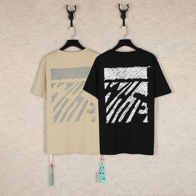 1274- 黑色 卡其色 S M L Xl 被这两件Off-White T恤帅晕，潮流感爆棚 宝子们，Off-White这两件T恤简直是时尚宝库中的明珠！卡其色