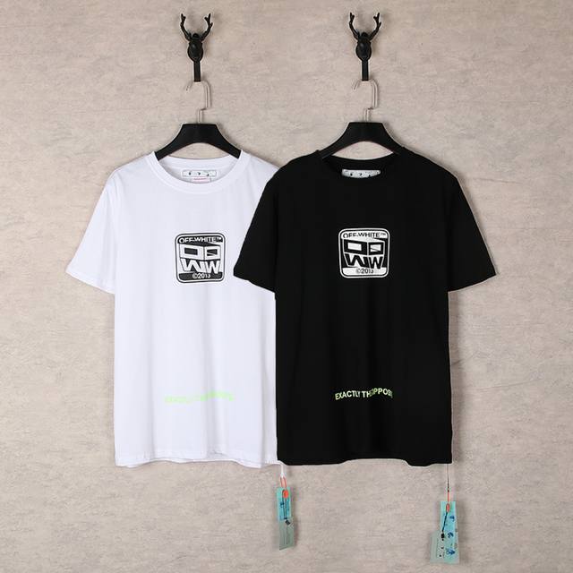 1284- 黑色 白色 S M L Xl 谁懂！Off White这两件T恤的暗黑潮流魅力 一整个被Off -White这两件T恤惊艳住！黑白底色看似简约，背后