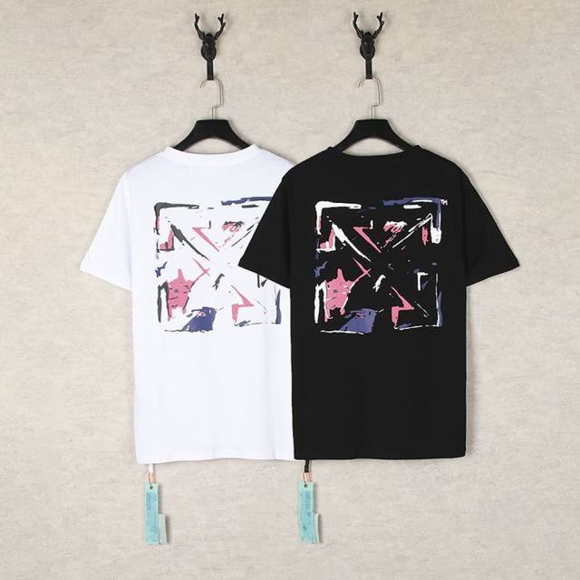 1267- 黑色 白色 S M L Xl Off-White T恤，把街头艺术“穿”在身上 正文：宝子们，Off-White又带着超绝的T恤来炸街啦！经典的交叉