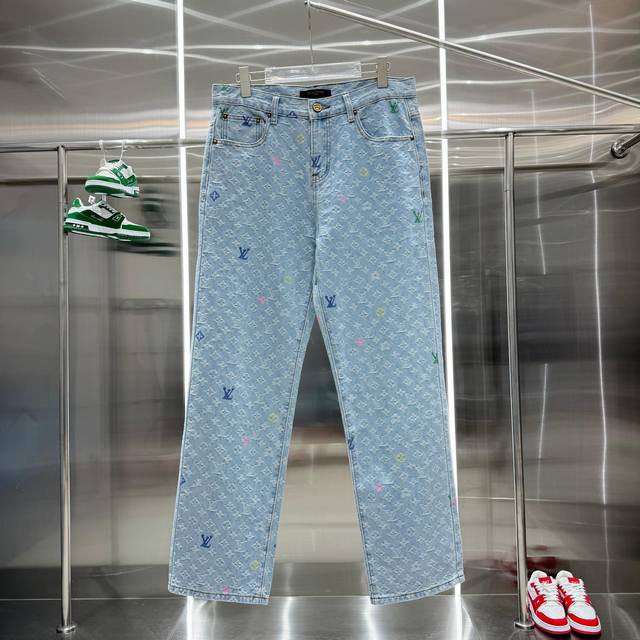 Louis Vuitton24春夏Tyler联名系列！Monogram满幅Logo提花彩色老花牛仔裤！ Lv衣橱一男女春季时尚单品 ，这款联名款真的爆了，太好看