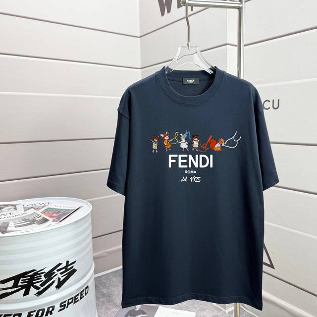 Fendi 芬迪 Fd 2025Ss春夏新款 定制 同缸染面料 手感非常舒服 春夏最新砖柜同步 时尚又个性 超级百搭好看的一款 男女都非常合适 人手必备款 吊牌