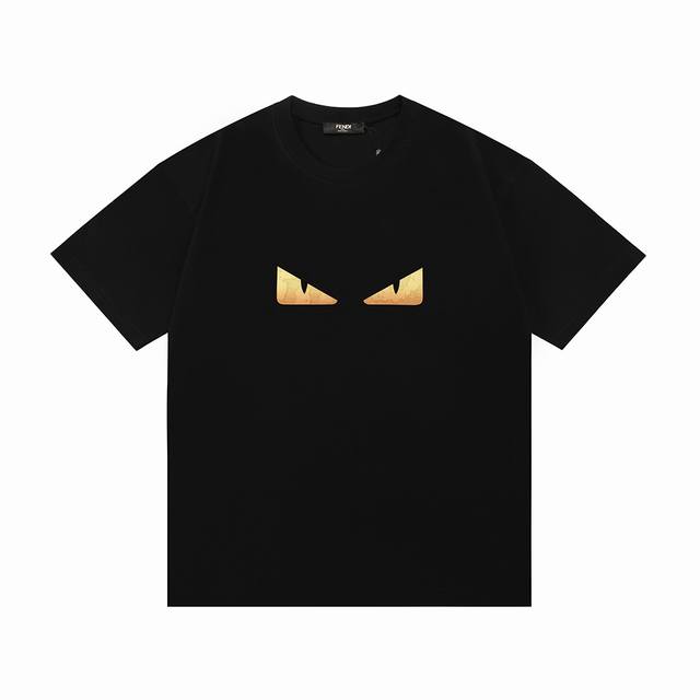 Fendi 芬迪 2025新款 贴布刺绣 恶魔之眼Logo 男女同款 短袖T恤 定制260克100％双纱纯棉面料 定染32支双股螺纹 领标吊牌主唛三标齐全 颜色