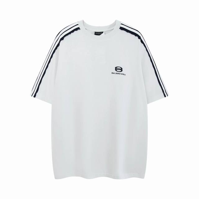 高品上新 Balenci*Ga巴黎 Ss25最新款，插肩袖拼色.拉条.前左胸口刺绣经典Logo短袖T恤#经典时尚。砖柜同步，第一时间研发 面料采用巴黎Zp定织定