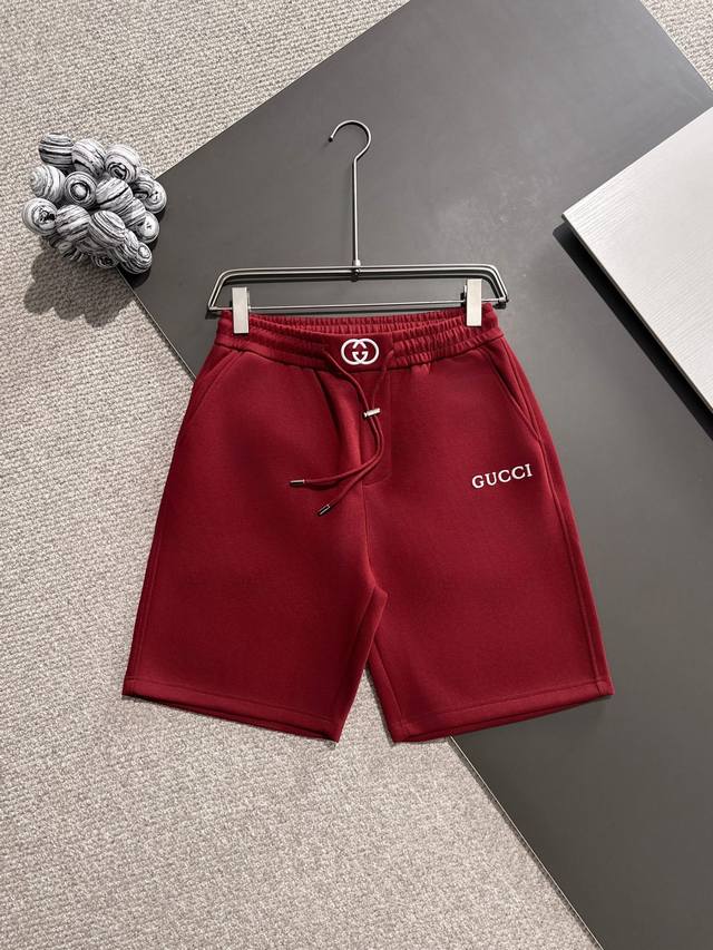 Gucci* 市场独家品质 爆款 2025夏款裤子上新 原高版本 古驰 面料采用350克高密双面华面定制面料 不变形 不缩水 立体垂感爆表 工艺介绍：前幅后幅采