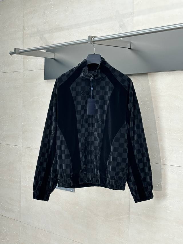 Lv 路易25新款棋盘格字母植绒提花夹克套装外套 Size：46 48 50 52