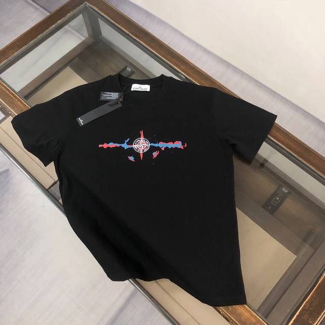 Stone Island 石头岛 2025最新款T恤，情侣款～原单狠货，时尚休闲爆款短T，特供定制棉质面料～ 全棉T恤 ～经过预洗 防止出现变形缩水问题 上身体