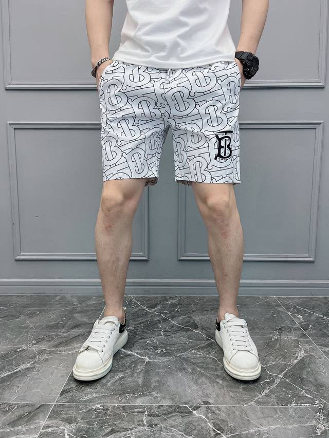 Burberry巴宝莉战马经典休闲沙滩短裤 2025最新款 短裤沙滩裤 沙滩旅游必备 高订制原版五金！ 上身效果超正，腿部线条完全得到彰显，全客供进口速干面料