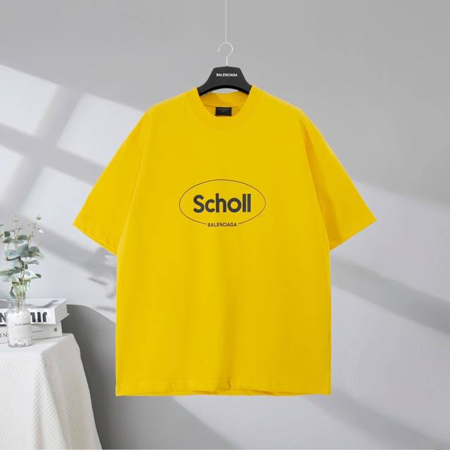 B178# 市场顶级品质 Balenciaga 巴黎世家2025Ss 联名Scholl印花短袖T恤 印花采用进口椭圆机胶浆工艺 市场顶级的质量 官网品质 罗纹定