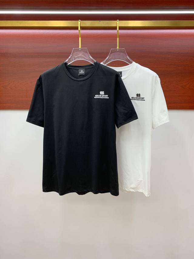 可隆Kolon Sport 官网同款功能性面料 高压立体硅胶Logo字母 面料具有防紫外线速干吸汗轻弹透气功能短袖T恤 颜色：白色 黑色 码数：S～2Xl
