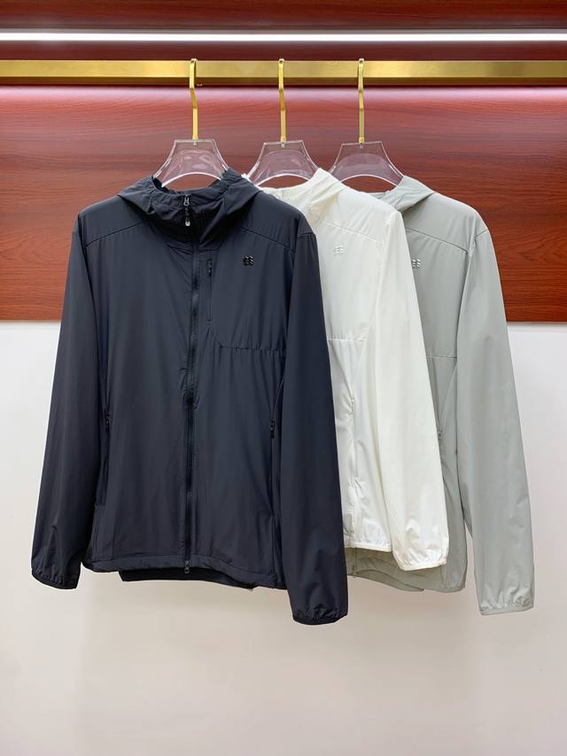 可隆Kolon Sport 官网同款功能性面料薄款防晒服外套 立体硅胶高压Logo 内网纱拼接 隐藏式口袋 具有防紫外线 防晒Upf80 颜色：灰色 黑色 白色