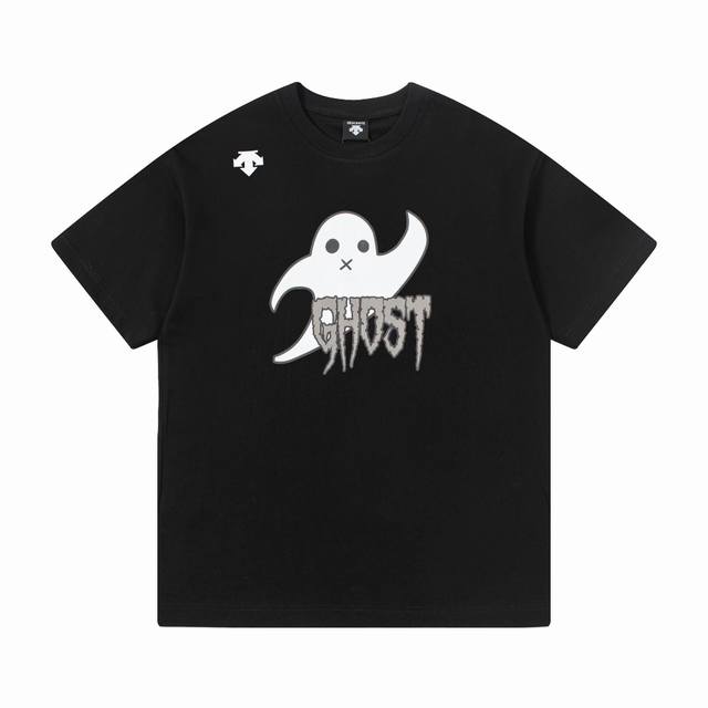 高版本 迪桑特 Descente 25Ss 新款印花短袖 采用280G专用双纱厚重面料 采用进口康丽机直喷白癦印花工艺 宽松版型 男女同款 码数：1 2 3 4