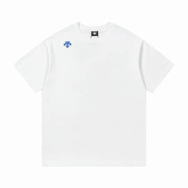 2012# 高版本 迪桑特 Descente 采用280G专用双纱厚重面料 采用进口康丽机直喷白癦印花工艺 宽松版型 男女同款 码数：1 2 3 4 颜色:黑色