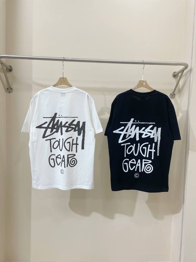 A12# 斯图西 Stussy 春夏系列经典款印花字母Logo 260克双纱面料 宽松版型男女同款 码数：S M L Xl 颜色：黑白两色