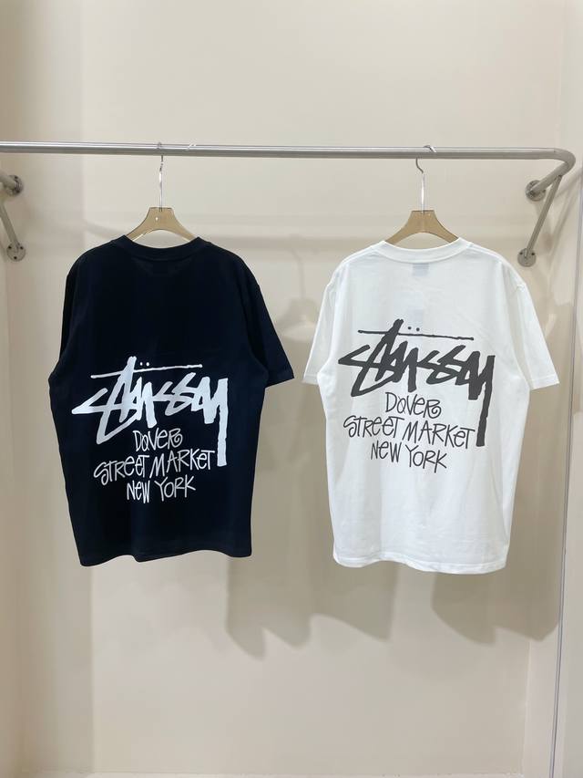 A11# 斯图西 Stussy 春夏系列经典款印花字母Logo 260克双纱面料 宽松版型男女同款 码数：S M L Xl 颜色：黑白两色