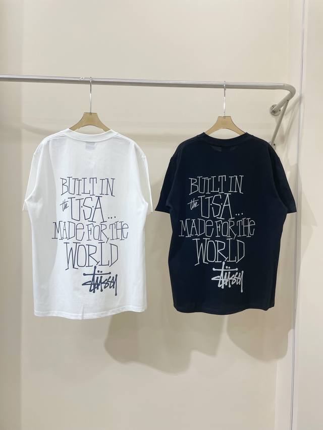 A03# 斯图西 Stussy 春夏系列印花英文Logo 260克双纱面料 宽松版型男女同款 码数：S M L Xl 颜色：黑白两色