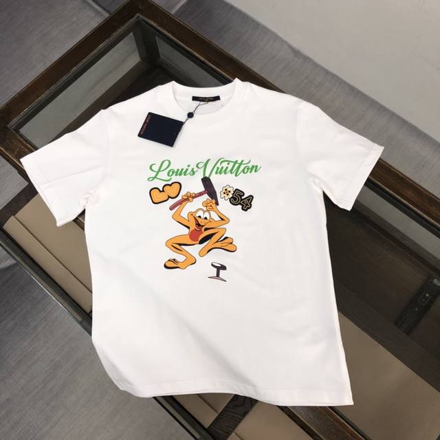 Dl05 Dlouis Vuitton Dlv 路易威登 25Ss夏季新款圆领短袖T恤！270克重磅高端纯棉面料，手感质感都极完美！修身裁剪设计干净利落！时尚又