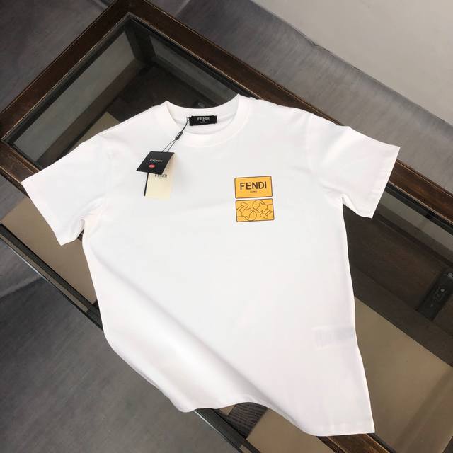 款号:Fd48 Fendi 芬迪 25Ss 大师亲手设计潮牌新品印花圆领短袖T恤 春夏最新砖柜同步 Os落肩版型 - 260G双纱纯棉顶级面料 手感柔软 百分百