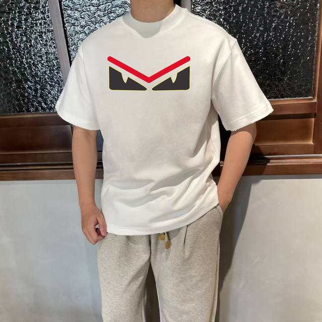 款号:Fd46 Fendi 芬迪 25Ss 大师亲手设计潮牌新品印花圆领短袖T恤 春夏最新砖柜同步 Os落肩版型 - 260G双纱纯棉顶级面料 手感柔软 百分百