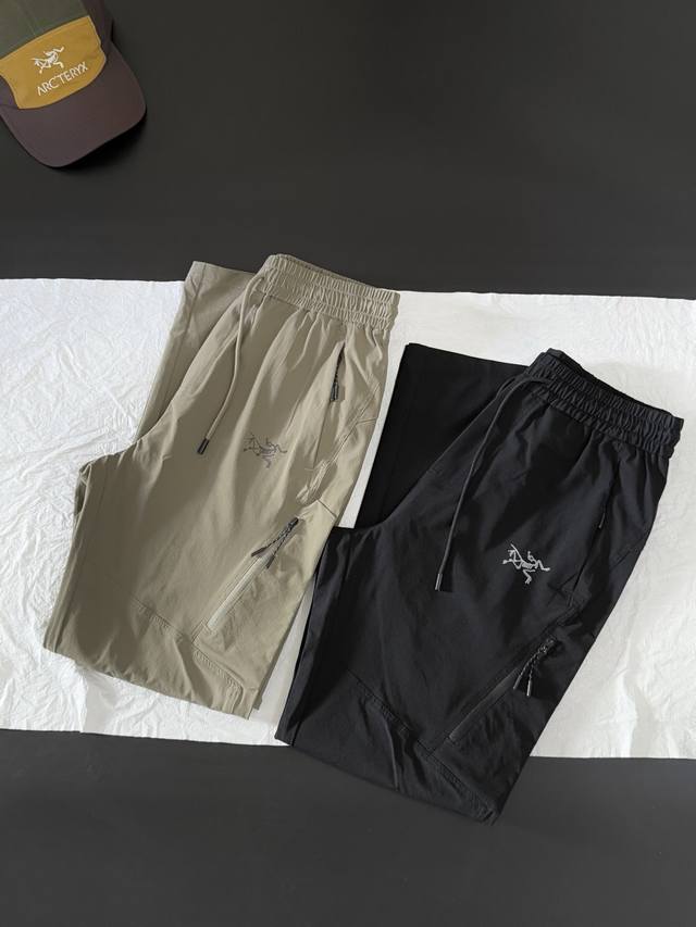 码数齐全特价清货 ， 库存码数请看图片 鸟家 户外春夏款系列梭织休闲长裤，速干、透气！ 尺码：M~3Xl 颜色：黑色 卡其色 M腰围68 臀围 裤长93 L腰围