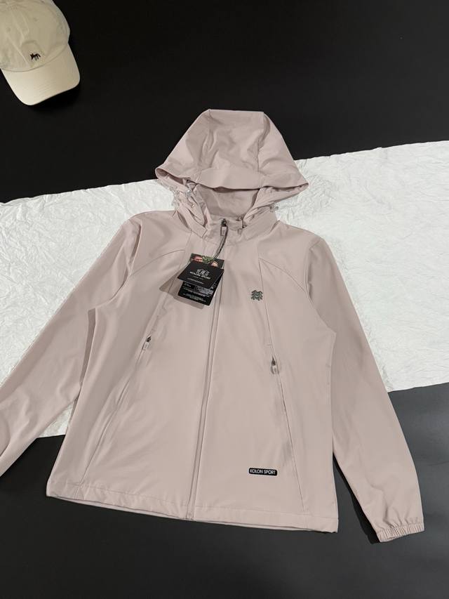特价清货 ，一件， 库存码数请看图片 帽子可拆卸， 尺码：L 5Xl Spf Pa+++50.并且轻度防生活泼水！ Ds 运动外套轻薄丝滑速干防晒衣， 一款多功