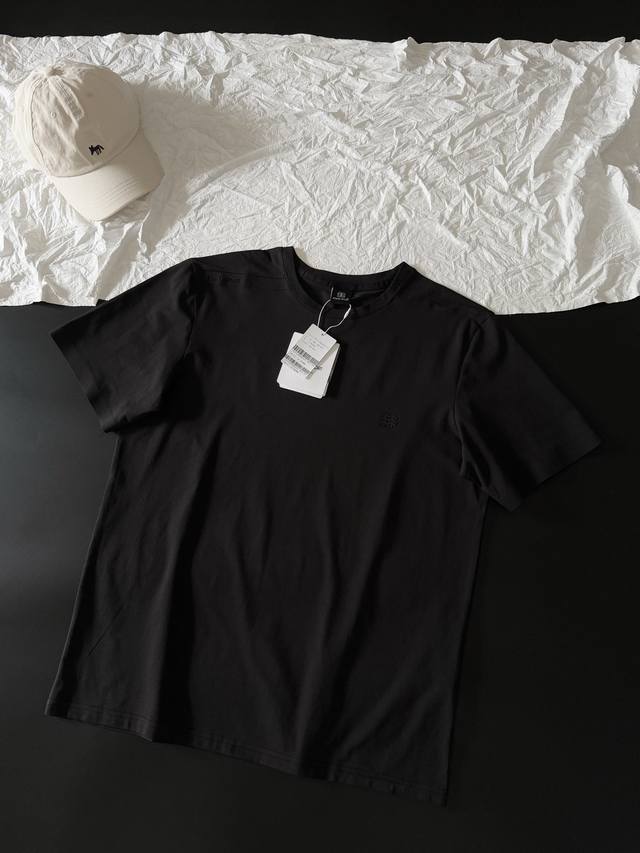 顶级版本，克隆新款情侣款韩国专柜正品一比一复刻 主推让利 ，速干科技棉 原版 硅胶标简单清爽情侣款短袖T恤 超牛现货 海外限定款打底衫这是一批出口到韩国的圆领难