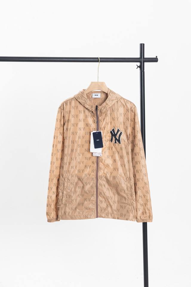 款号Ys142 市场独家爆款 Mlb男女同款宽松轻薄透气防晒服 Mlb Ny高品质轻薄透气防风外套运情侣款防晒皮肤衣！ 面料轻薄透气 经典宽松版型 专业裁剪 上