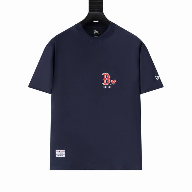 款号Ys118 New Era ×Mlb 纽亦华绣圆领T恤 男女同款，面料260G双纱纯棉！～合身的廓形剪裁，落肩袖设计，简约基础百搭不挑人，上身简洁利落，不起