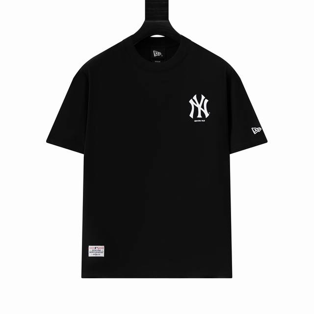 款号Ys115 New Era ×Mlb 纽亦华绣圆领T恤 男女同款，面料260G双纱纯棉！～合身的廓形剪裁，落肩袖设计，简约基础百搭不挑人，上身简洁利落，不起