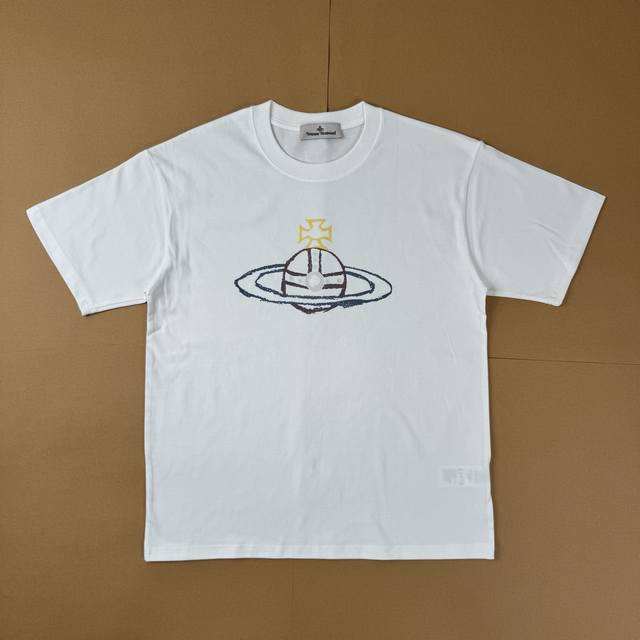 R22# Vivienne Westwood 纯色印花圆领短袖T恤 男女同款 黑白色 面料：260G双纱面料，不变型不起球 辅料；全套辅料定制；1:1版本 颜色