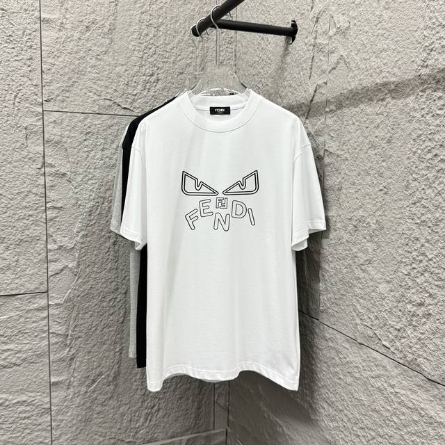 Fen*芬迪* 2025春夏新款 双F经典图案字母厚板工艺立体硅胶 定制双纱平纹纯棉面料 短袖T恤 男女同款 尺码： S 90-130斤 M 120-150斤